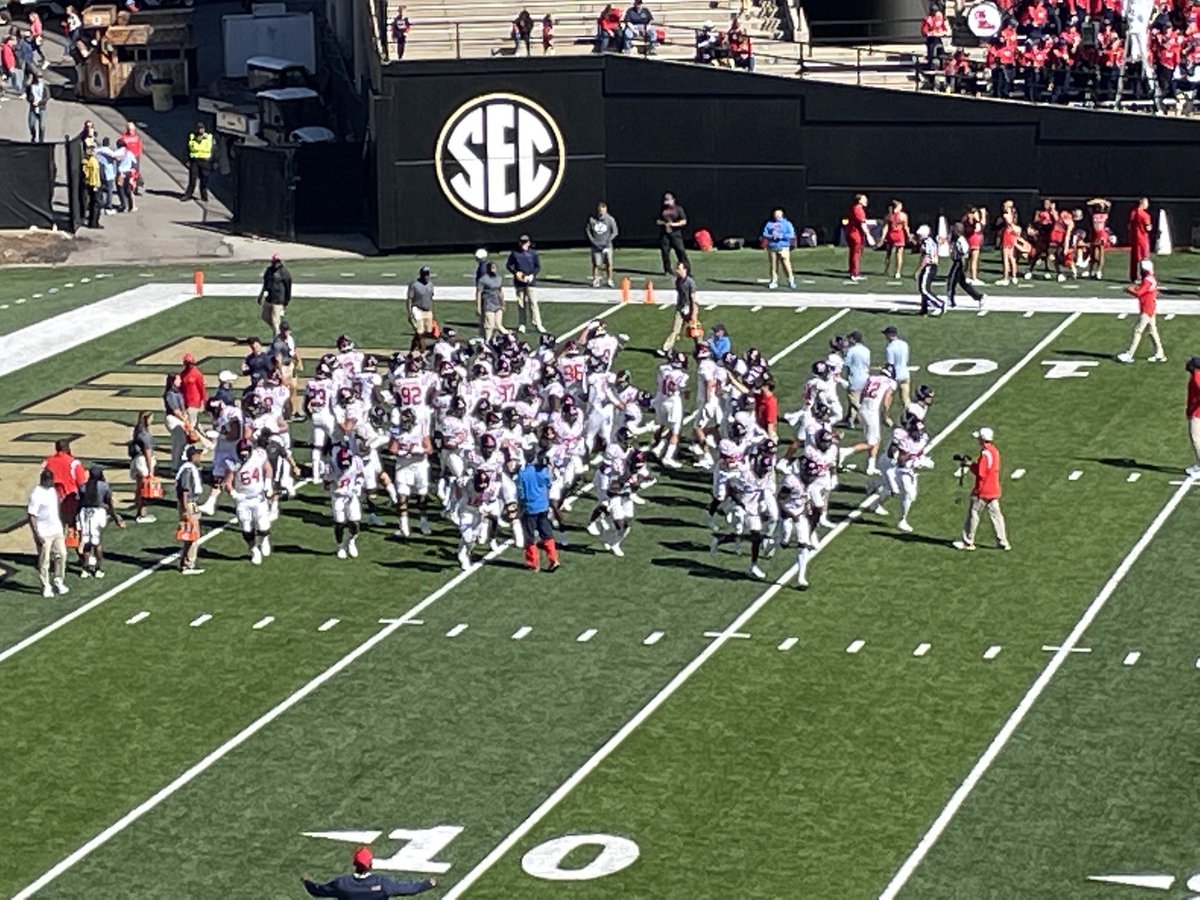 thereekprogram's tweet image. ⁦⁦@HottyToddyNews⁩ ⁦@jmrichey81⁩ Enjoyed the game Saturday afternoon Ole Miss is legit!!! Keep working hard Lil Cuz I’m proud of you ⁦@iamtaylorgroves⁩