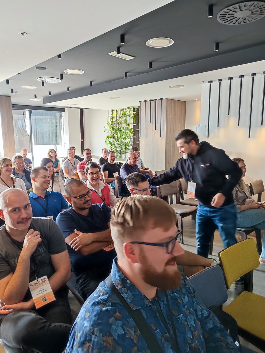 buzzgor's tweet image. Few shots from my Kafka talk at JavaCRO earlier today. Feels good to talk at conferences in person again.
#javacro #apachekafka