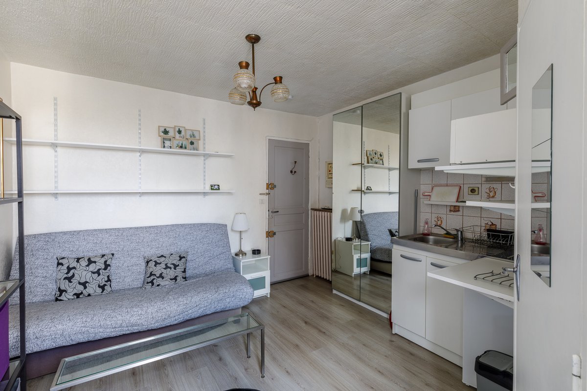 wiisdom_immo's tweet photo. VENDU - Paris 14e
#studio de 15m² au dernier étage d'une résidence de 1973

Calme, lumineux, avec vue dégagée et exposé Sud-Est

Profitez vous aussi des #honoraires #fixes Wiisdom pour vendre votre bien #immobilier !

#vendu #proptech #agence #paris https://t.co/C3ujpTrzIR