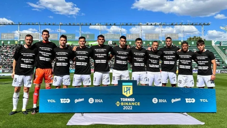 GimnasiaLegado's tweet photo. Muchas Gracias de corazón a todo el Plantel, Cuerpo Técnico, Médicos, Kinesiólogos y Auxiliares por el amor, la empatía y el compromiso con nuestro Pueblo. Enorme campaña, sueño intacto. Un sentimiento para toda la vida. https://t.co/nhMmmurSxq