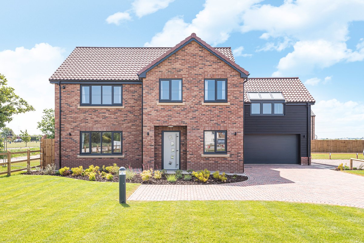 PygottandCrone's tweet photo. Phase 3 at Wignals Wood, Holbeach is underway 🏡 New releases to include high specification three bedroom detached bungalows and four bedroom executive detached houses. 
☎ Contact us for more info. https://t.co/tZvmvte1Ve