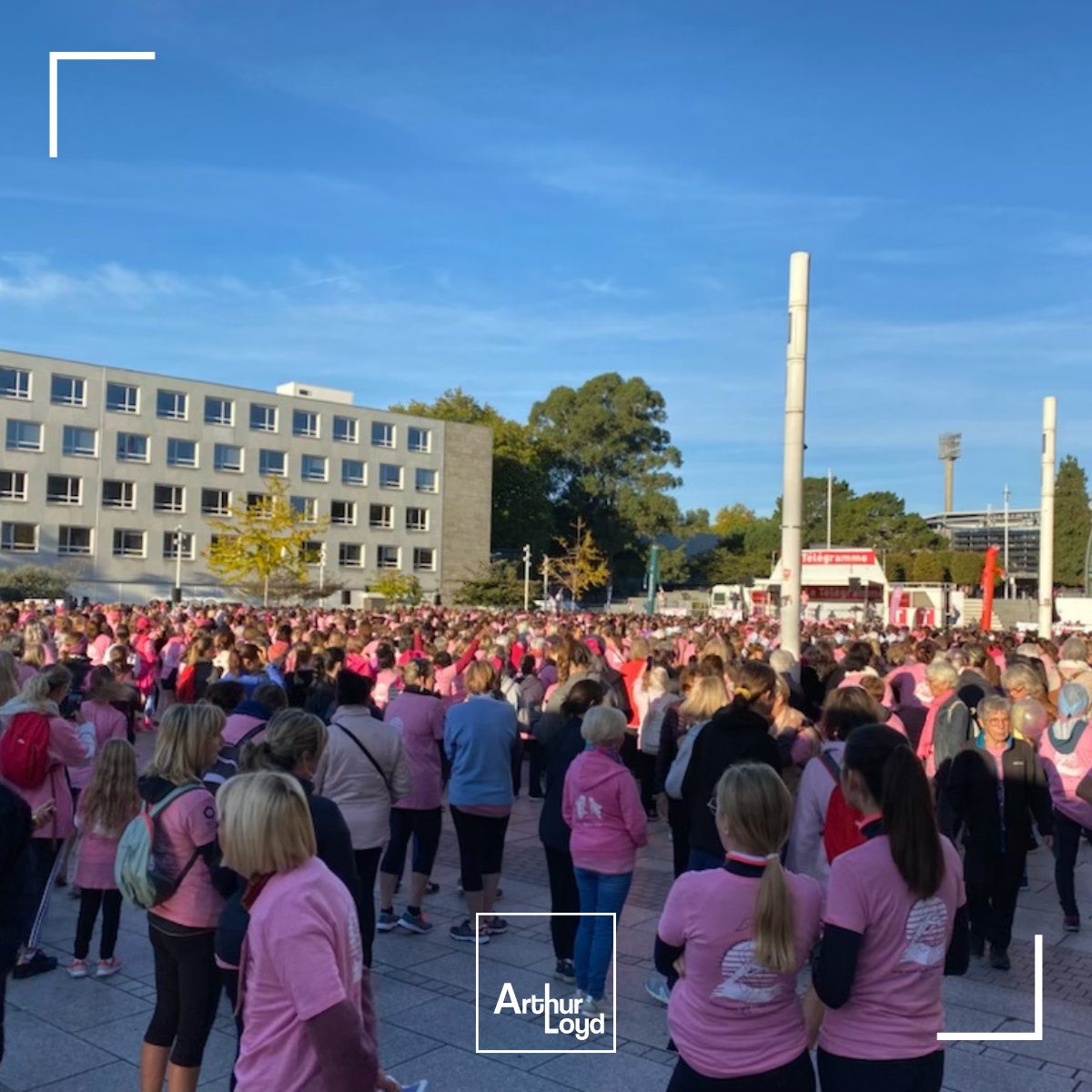 ArthurLoydBrest's tweet photo. || OCTOBRE ROSE ||

Ce dimanche nos deux collaboratrices de l’agence de Lorient ont participé à la 13e édition de la Lorientaise ! 
La bonne humeur et le soleil étaient au rendez-vous pour cet événement organisé pour lutter contre le cancer du sein. 

#Hautlesseins #jaimemesseins https://t.co/h78xrtacki