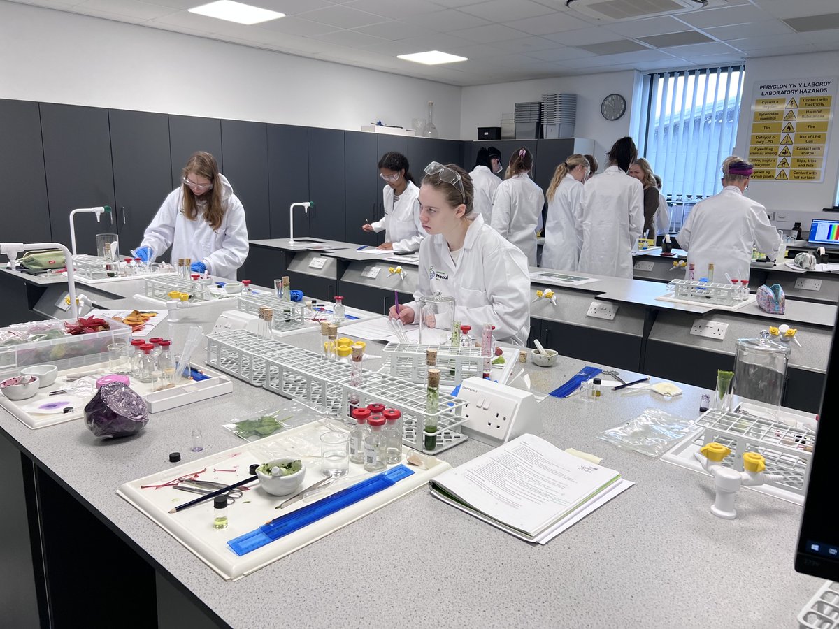 STEM Gogledd (@sgogledd) on Twitter photo Important investment in modern Science Laboratories by @LlandrilloMenai in Llangefni with the support of <a href="/NDAgovuk/">Nuclear Decommissioning Authority</a> @magnoxsites and <a href="/WelshGovernment/">Welsh Government</a> Great to see them in action. <a href="/SkillsNWales/">PSR Gogledd Cymru | RSP North Wales</a> #STEM Important investment in modern Science Laboratories by @LlandrilloMenai in Llangefni with the support of <a href="/NDAgovuk/">Nuclear Decommissioning Authority</a> @magnoxsites and <a href="/WelshGovernment/">Welsh Government</a> Great to see them in action. <a href="/SkillsNWales/">PSR Gogledd Cymru | RSP North Wales</a> #STEM