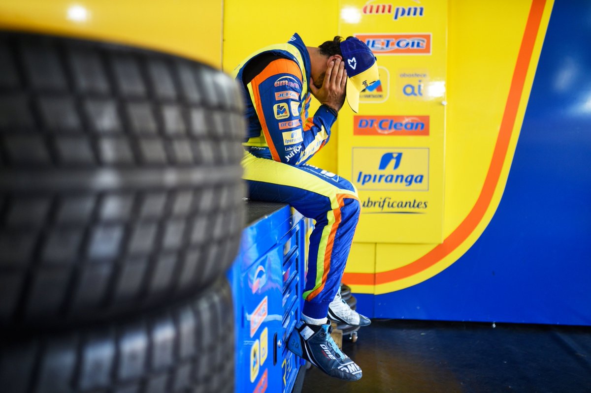 stock_car's tweet photo. Às segundas-feiras a vontade é de dormir em qualquer lugar.
Força, guerreiro!
@cesarzramos
#StockFun https://t.co/BC8tOSxOq9