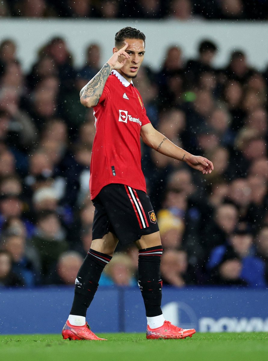 Retro_Utd's tweet photo. Rate Antony’s start out of 10… 👇 https://t.co/X6GFNOdHun