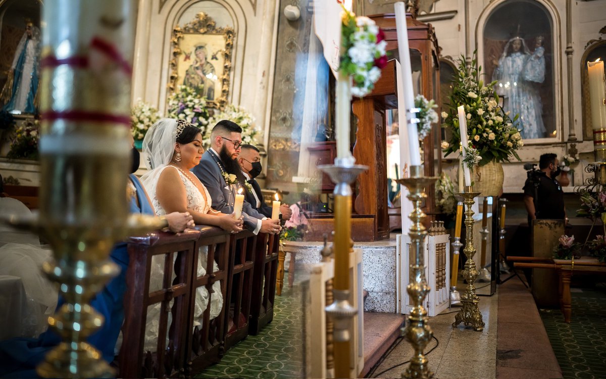 enigmatino's tweet photo. El amor no tiene un idioma.
▪
📷 @enigmatino.fotografia
📋 @keys_planner
▪
▪
👰🏽🤵🏽  #novias2022  #novios #oaxaca #oaxacadestinationwedding
#oaxacawedding #wedding #weddingcalenda #weddingday 
#bestweddings #boda #bodas #bodas2022 #bodasmexicanas #bodasmexico #bodasoaxaca https://t.co/Fx1iCkjexQ