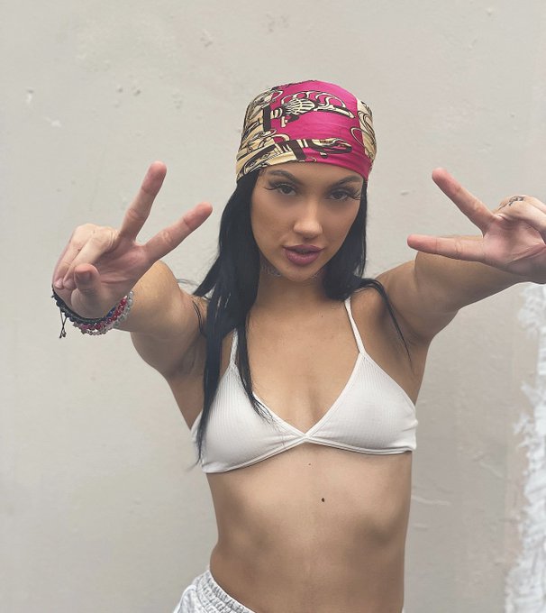 wanted u but it wore off 😛 https://t.co/hzXtUF97u5