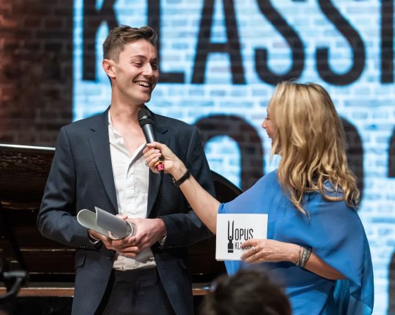 Beim Opus Klassik Kammermusik Konzert in Villa Elisabeth mit der charmanten <a href="/PetraGute/">Petra Gute</a> 🎶#OPUSKLASSIK