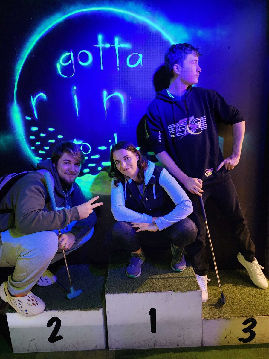 Pistashhhh's tweet image. Mini golf night was a great success!
1-clipped all these mfs and won😏
Got some scuffed photos to celebrate
