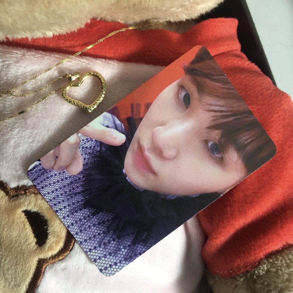 _myglosss's tweet photo. 💌 [ #colects ] 

~ hi, yoongi came home safely ! (*˘︶˘*).｡*♡ tysm for the smooth transaction nd freebies ! 🫶🏼🤍

☆ @vrncpscl https://t.co/BYPNDOsAeV