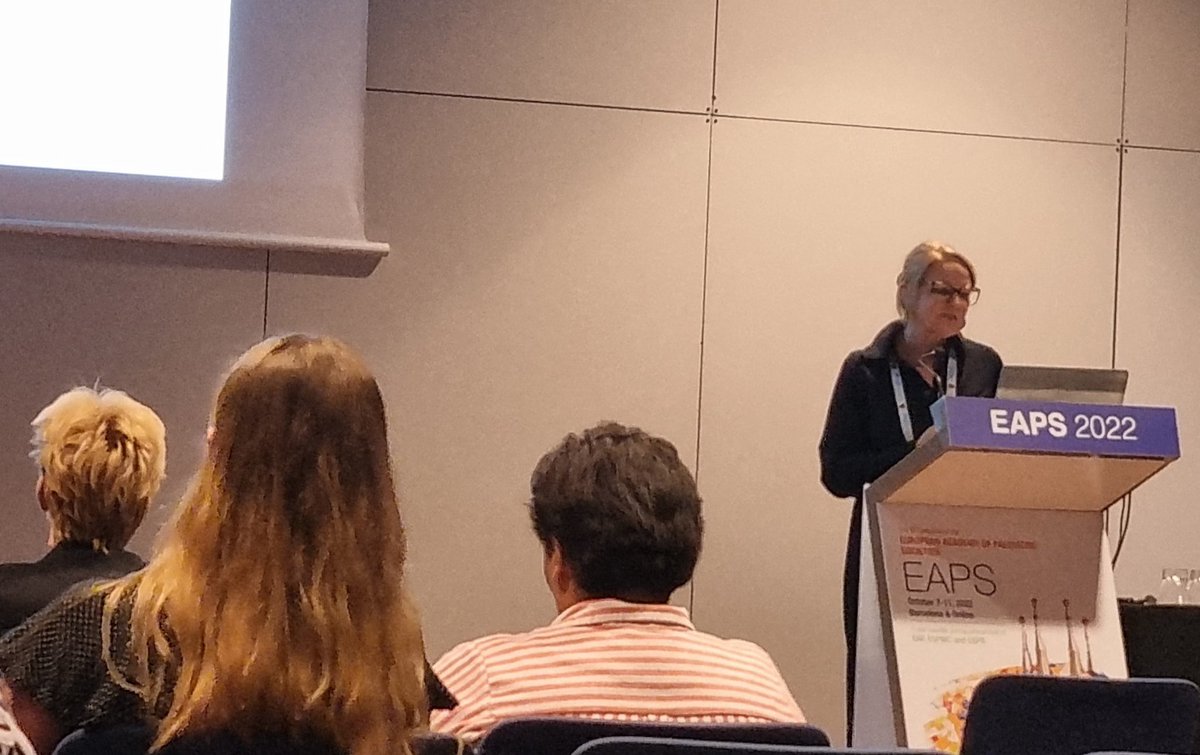 Great suggestions for how getting your research funded; start small. 'Nurses as research leaders'  session by Prof. @lyvonnetume @ESPNIC_Society @ESPNIC_NursSci @EspnicNursing  @EAPSCongress  #EAPS2022 #PedsICU