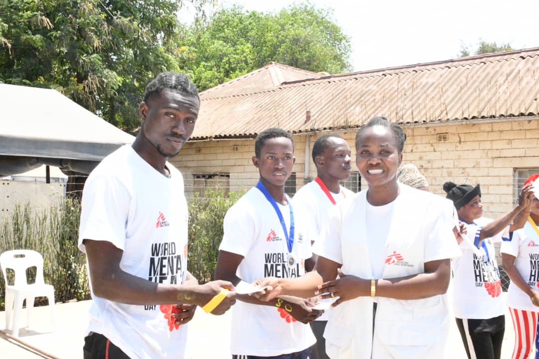 MSF_Zimbabwe's tweet photo. #HappeningNow @MSF_Zimbabwe #WorldMentalHealth commemorations underway at Tongogara Refugee Camp, with refugees and asylum seekers various recreational activities and mental health talks. https://t.co/MkkGR4bLNM