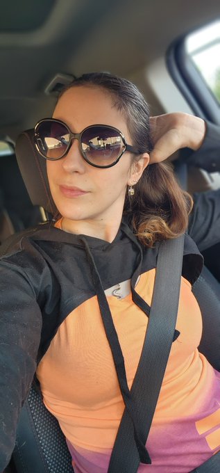 Waiting on my starbucks 😌 then I'm hitting the gym 🏋️&zwj;♀️ https://t.co/7JvTerFidY<a href="/tag/newprofilepic"class="tags"><span>#newprofilepic</span></a>