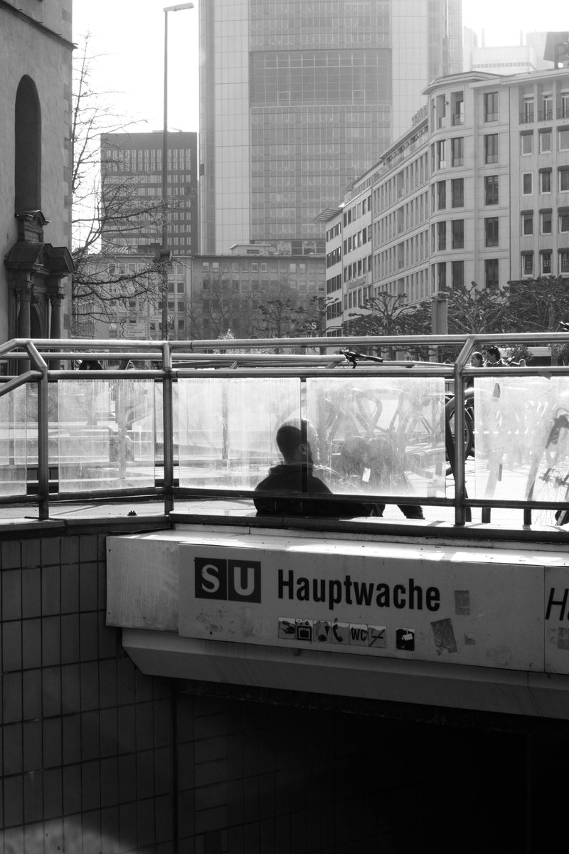 van_2c's tweet photo. #DoseOfFrankfurt https://t.co/fF0nvwmPAE