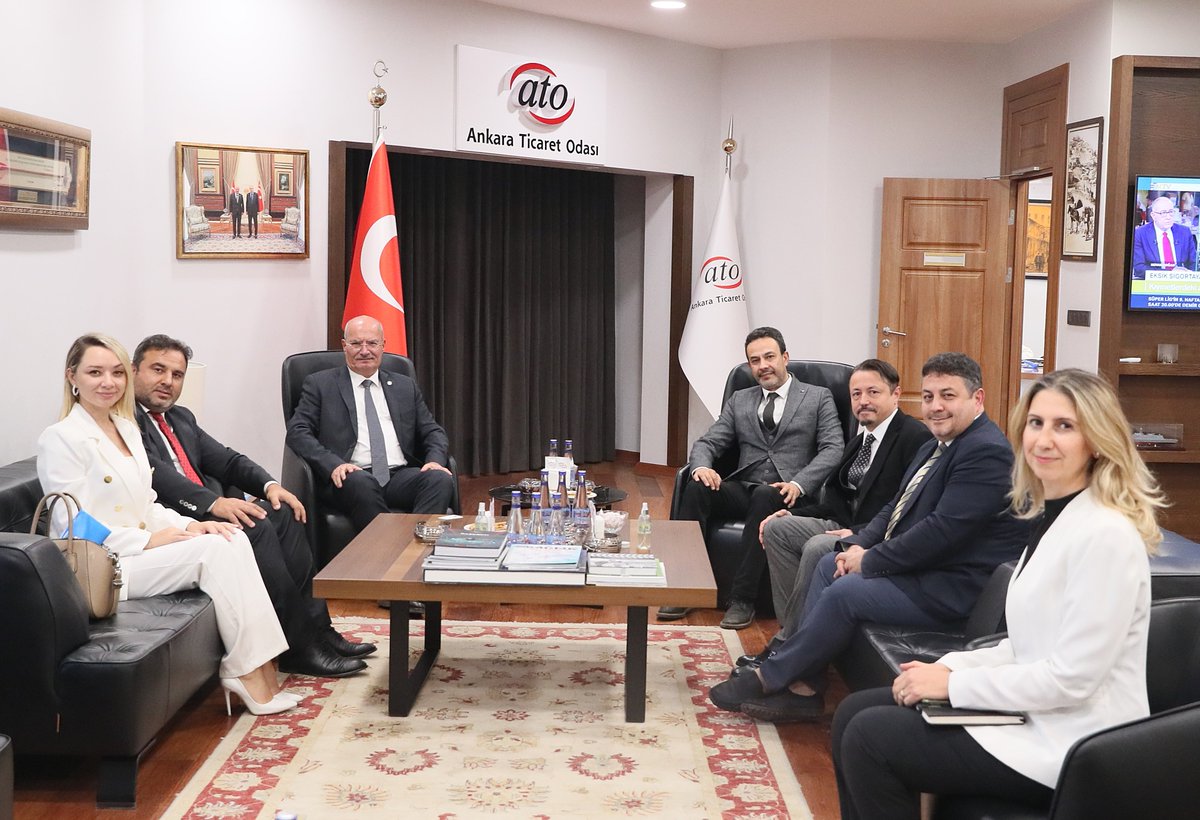 ATOkurumsal's tweet photo. ATO Başkanı @GurselBaran, Belgelendirme Kuruluşları Derneği Başkanı @CengizhanKUTL10 ve beraberindeki Dernek Yönetim Kurulu Üyeleri’ni konuk etti. Ziyarete ATO’nun 65 No’lu Danışmanlık Hizmetleri Meslek Komitesi Başkan Yardımcısı Savaş Gökhan Namal da eşlik etti. @BelgelendirmeK https://t.co/F94bzrTXYA