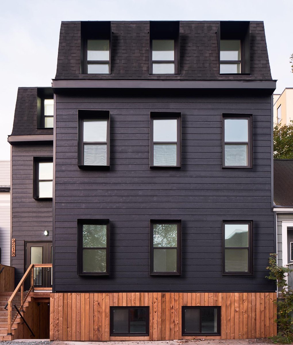 omargandhi's tweet photo. Blue House | North End Halifax, NS

Imagine what we could do together if we made solving homelessness a priority. 

@ericstotts @NorthEndCHC https://t.co/CqaSW8jYnO