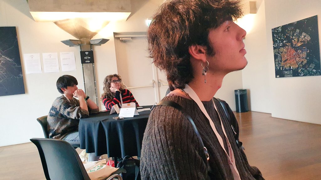 Llampico's tweet photo. Anoche llegábamos a #Ámsterdam para seguir trabajando en el proyecto @ReAct_Europe 🇪🇺
Hoy estamos con Rumanía, Alemania, Italia, Croacia, Grecia, Letonia y Países Bajos. 
Compartimos ideas💡, mezcla de culturas, experiencias y proyectos.📒
#HaciendoEuropa
#Juventud
#SaludMental https://t.co/LcqI1lUaol