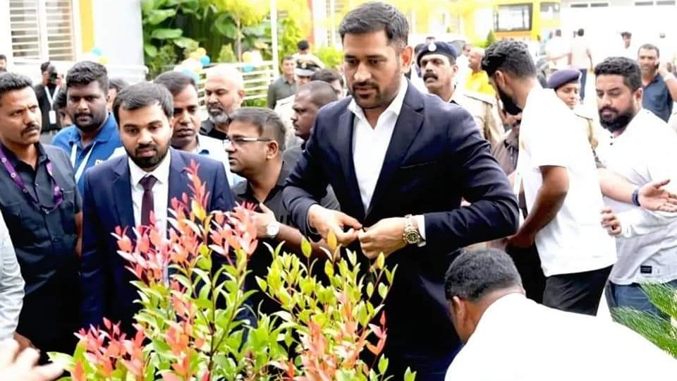 crypto_sanghi's tweet photo. #Latest_Click #MSDhoni𓃵 😍😍 https://t.co/S93fdB2M2Y