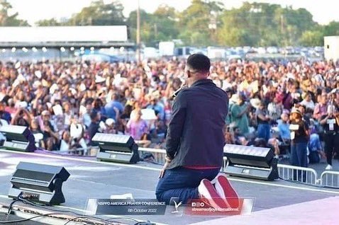 RealJerryEze's tweet photo. NSPPD AMERICA PRAYER CONFERENCE?
After the program,People stayed back and began to pray near the podium, Suddenly another outbreak of miracles began again, more persons stood from their wheel chairs.

About Twenty thousand persons in one arena in honor of a great God . 

REVIVAL! https://t.co/m9clJQ1TzH