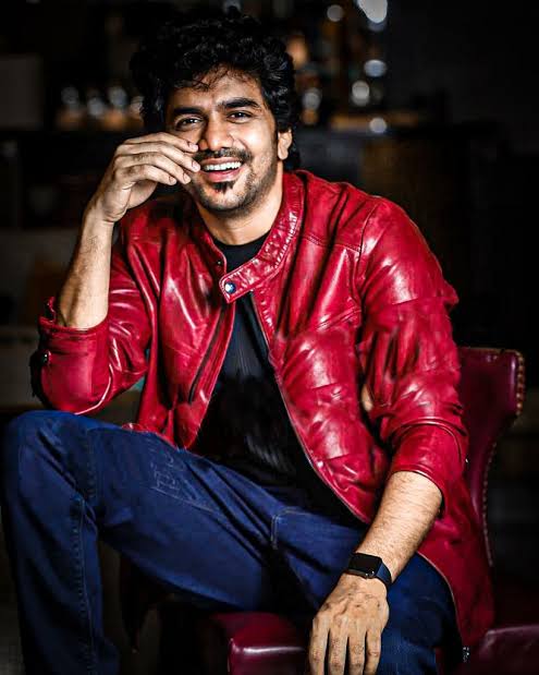 Telugu_KFC's tweet photo. Wishing King Of Telugu BB Tasks @abijeet garu 🎉🥳
A Very Happy Birthday On Behalf Of All @Kavin_m_0431 na Fans and Followers 

All The Best For Your Future Endeavours 😊
#HappyBirthdayAbijeet ll #Kavin ll #Abijeet https://t.co/PADI4T8PgV