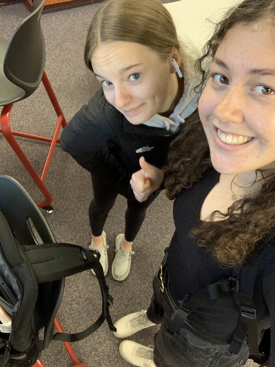 savmalicoat's tweet photo. rainbow day for seniors! @PTownStuCo https://t.co/b8wBMJ8kZR
