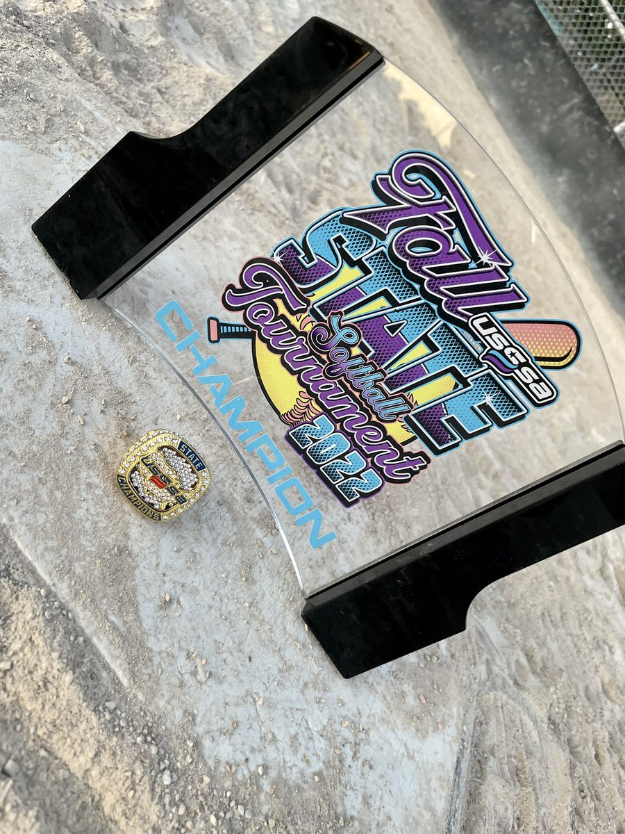 SelectFP2012's tweet image. Big time come back in the championship to win fall state! After being down offensively for most of the weekend, the bats got hot in a 15+ minute half inning that closed the game out. Loved seeing them stay up mentally and grind out some wins.