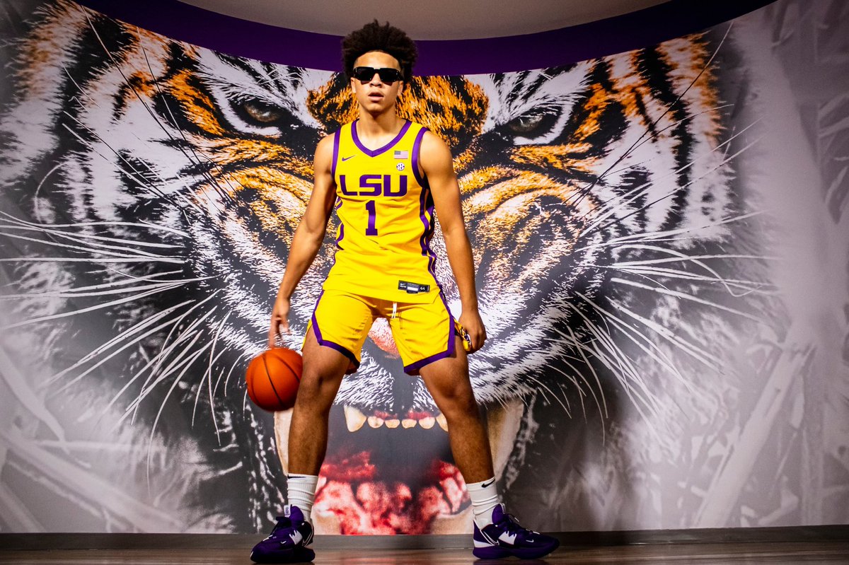 How we looking?!?!🐅 <a href="/LSUBasketball/">LSU Basketball</a>