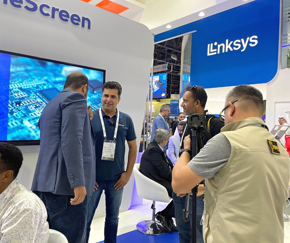 OneScreen_MEA's tweet photo. OneScreen management and different executives are at the OneScreen booth at @GITEX_GLOBAL. The team is super happy to interact with them and to have productive discussions!
#GITEX2022 #DigitalSolutions #OneScreenXGITEX #OneScreenMEA #GITEXGlobal #Dubai #DWTC https://t.co/1b4wESI9fB