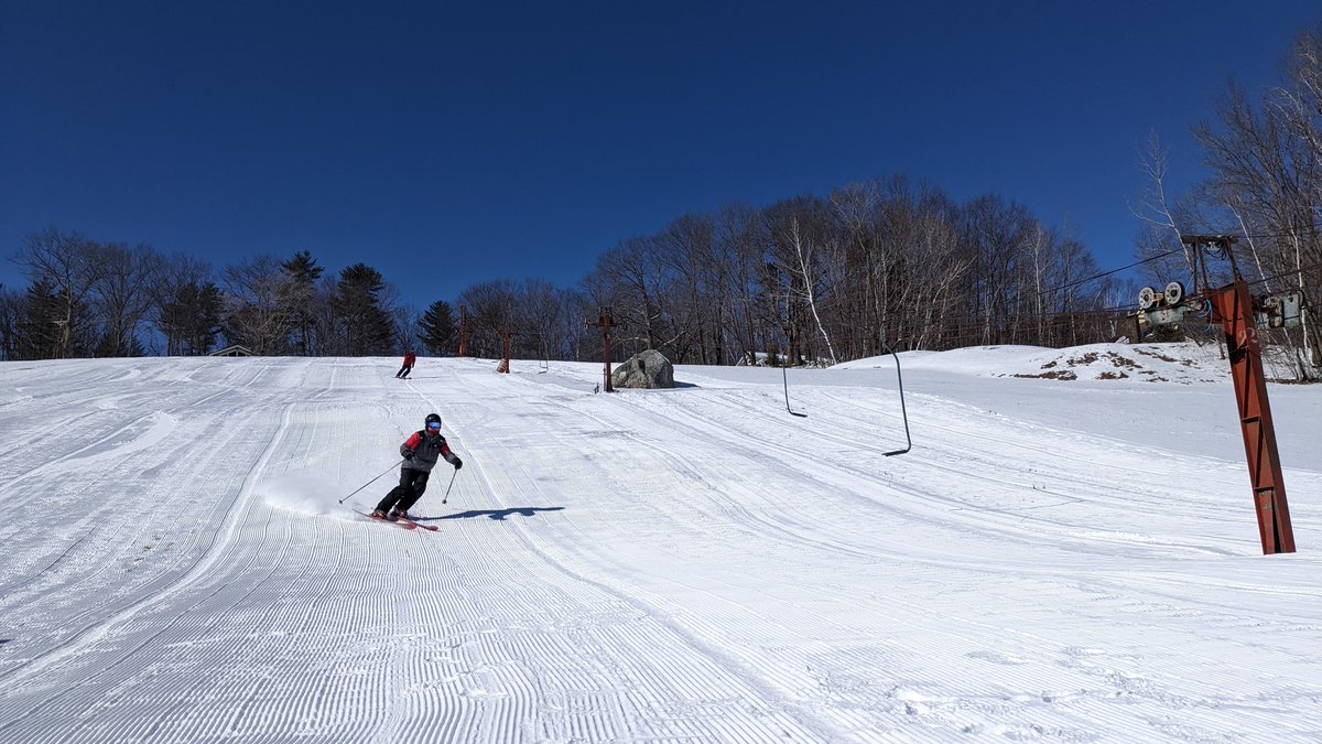 Still waiting to buy your season pass? Seriously, don't! Prices increase TONIGHT at midnight. Buy yours now at blackmt.com/season-passes

#blackmtnh #skiing #snowboarding #newhampshire  #skinh #skinewhampshire <a href="/SkiNewHampshire/">Ski NH</a>