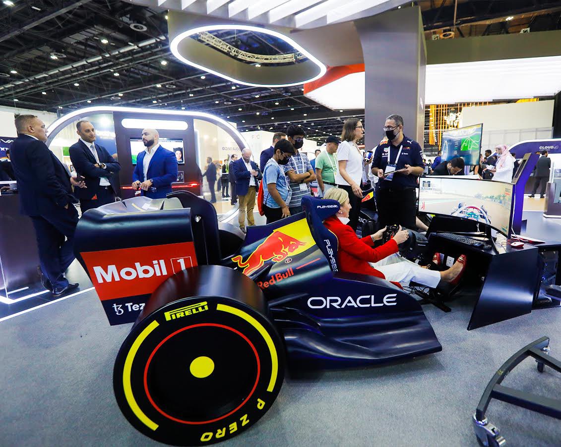 Oracle_ME's tweet image. From welcoming top dignitaries, to collaborating with @ankabutuae to promote e-learning in the region, and welcoming a record turnout at our immersive #cloud demos, the #Oracle team has had an incredible first day at @gitex_global.

See you tomorrow!

#GITEXGlobal