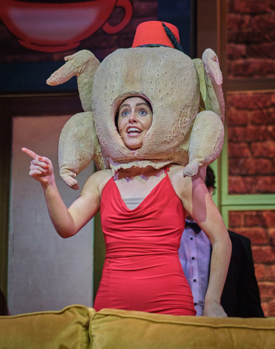 TheatreRBath's tweet image. 🦞 Ex-Pussycat Doll Kimberly Wyatt guest stars in FRIENDSICAL this week!... Could we BE any more excited?

Kimberly chats to @bbcsomerset’s @AndyBennett01 about her role in @FriendsicalLive on Tues, Wed &amp;amp; Thurs.

📻 Listen here:  bbc.co.uk/sounds/play/p0… (starts at 2:27:19)