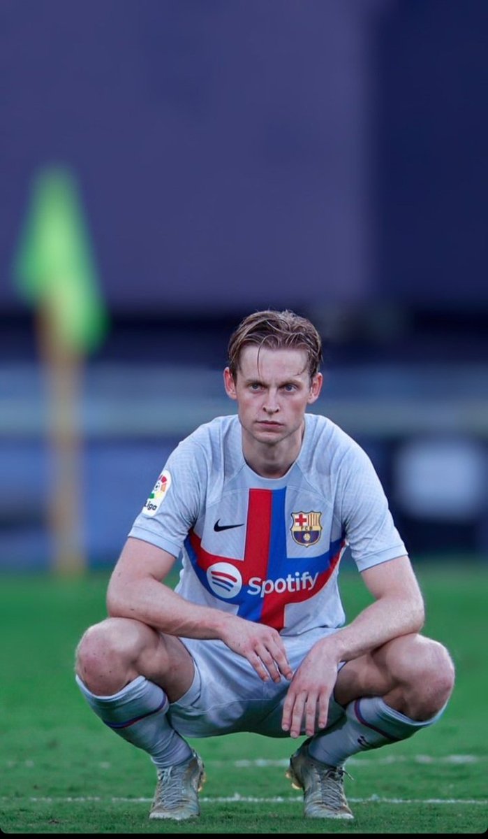 مزيج من الجمال والقوه، تأملو الرجولة والفحوله جيدا🥵👑