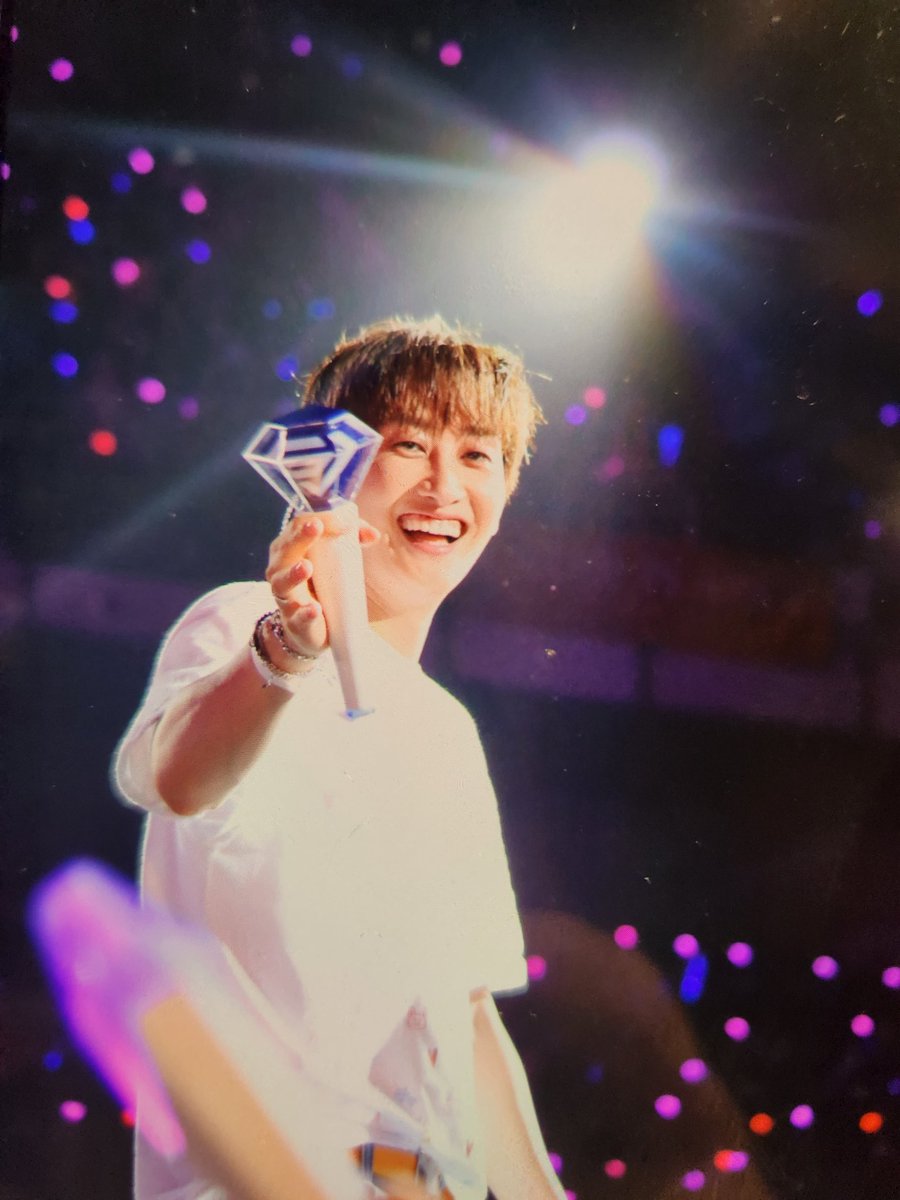 2FISH_'s tweet photo. 221010 This is really too beautiful. So happy to see your gummy smile. Let me go home to edit. @AllRiseSilver

#SS9inKL #SS9inMalaysia #EUNHYUK #gummysmile https://t.co/9XHaiP0zov