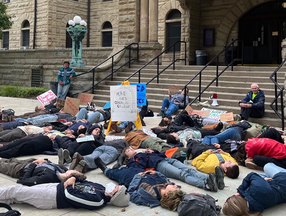 slacoberlin's tweet photo. If any other groups on campus want to help start this, we'd obviously love to collaborate. We have to remember, our community can run itself better than anyone!! https://t.co/3B4xu8Gm7c