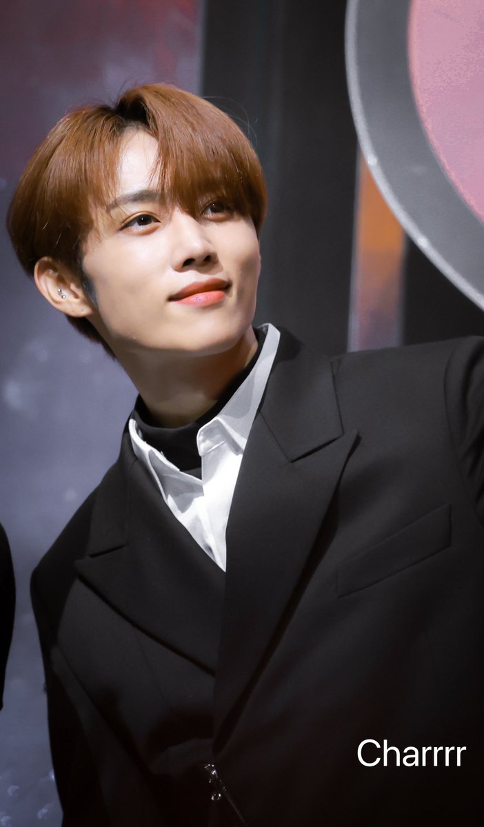 Charrrr999's tweet photo. 221008 Sunwoo tma Red Carpet

✨

#더보이즈 #THEBOYZ #선우 #SUNWOO https://t.co/WAWgV6E9Bu