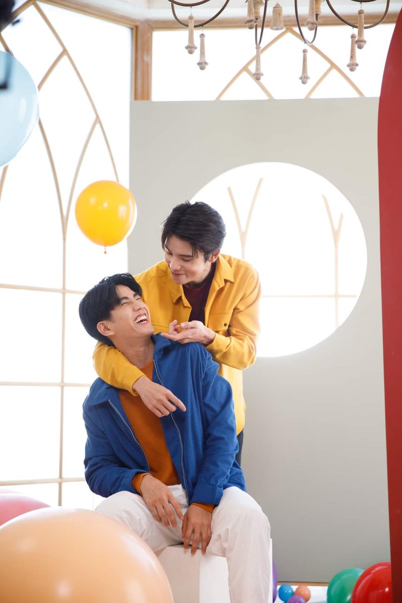 mantouzou's tweet photo. Just look at their bright smiles and tell me how contagious they are?! 😍🥰
It's been a long time since I smile and feel this happy with videos and photos, thank you JimmySea na! 💜💙
#TheKeyMV
#jimmyyjp #sea_tawinan
#Tiny #ชาวทะเล #ChaoTalay
#จิมมี่ซี #JimmySea #งั่มงั่ม https://t.co/Xix5PSvdlq