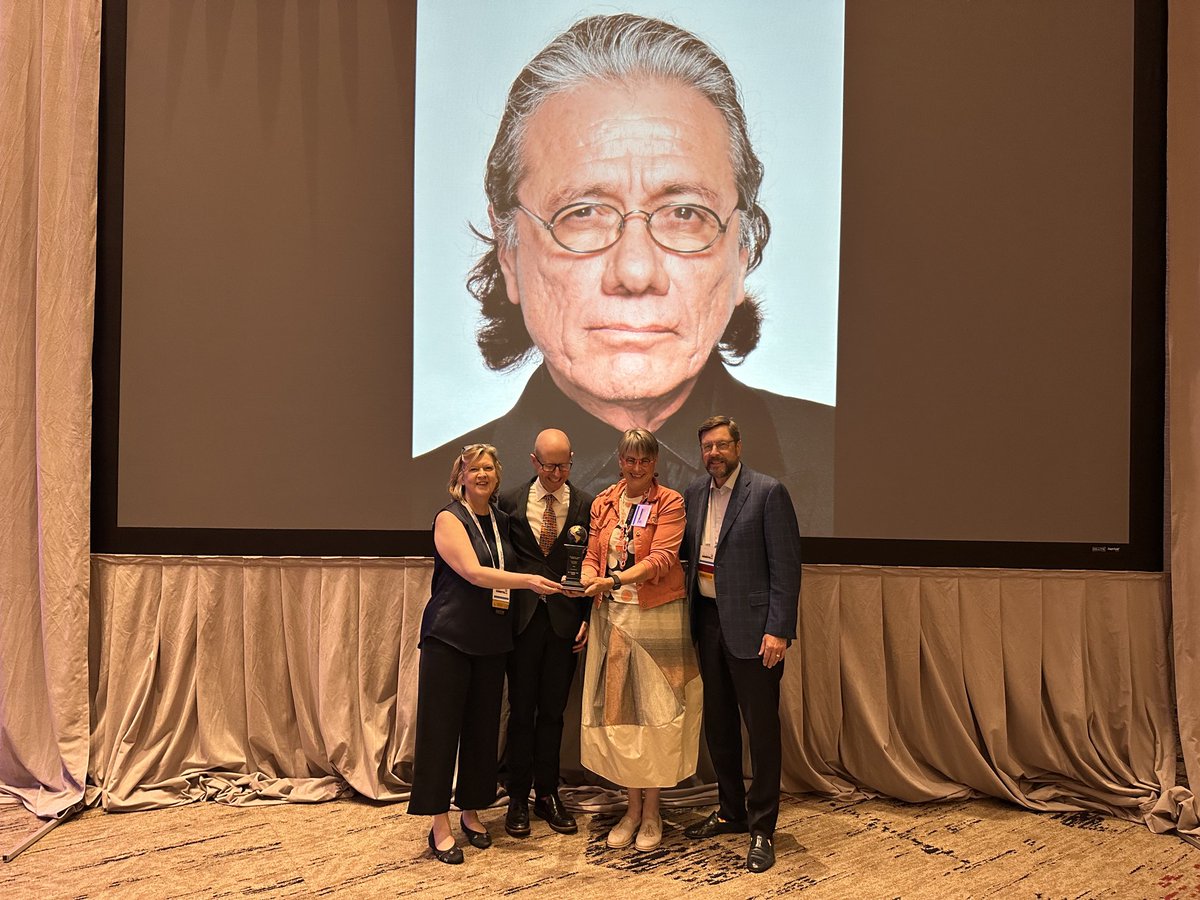 DGArmstrong's tweet photo. Congratulations to Kristien Van Acker, #DFCon22 @edwardjolmos Laureate and Prof. Fran Game, #DFCon21 IRL #ActAgainstAmputation @ALPSlimb @jmills1955 https://t.co/jY5M9YpWdE