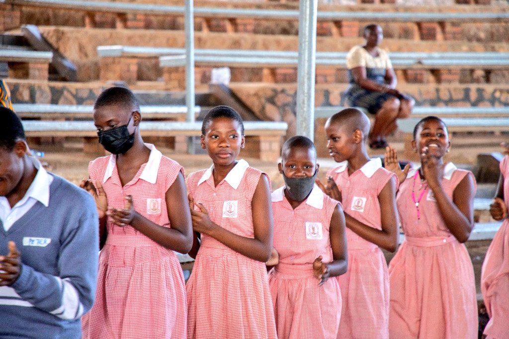 socadido's tweet photo. Did you know? 
If all girls completed secondary school, #ChildMarriage would fall by 66%. 
Ahead of #DayofthegirlUg2022 tomorrow, let us empower girls and keep them learning in school.
#EndChildMarriage 
#DayOfTheGirl https://t.co/1GOhK9zFWP