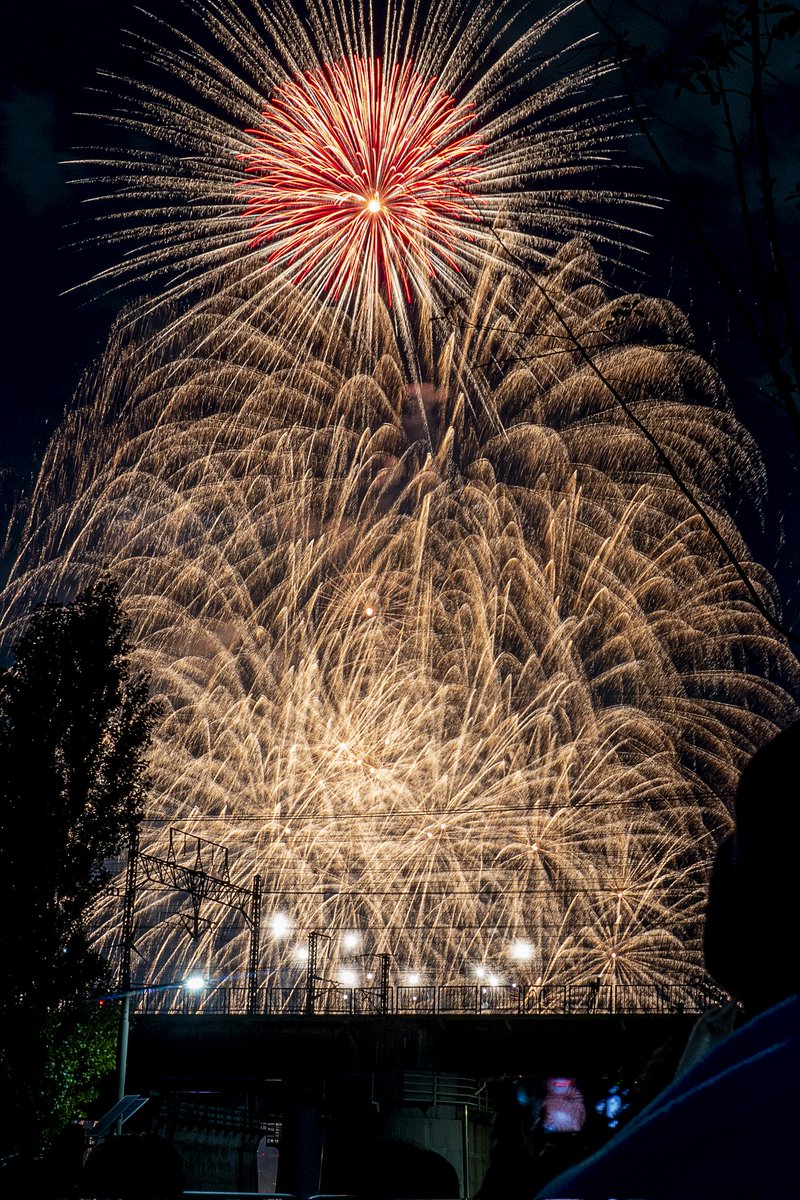 20221008
SEOUL INTERNATIONAL FIREWORKS FESTIVAL
서울세계불꽃축제 2022
#불꽃축제 #서울세계불꽃축제2022 #2022불꽃축제 #불꽃사진 #불꽃명당 #이촌한강공원 #가을하늘  #서울풍경  #불꽃쇼  #Fireworks #Hanriverpark