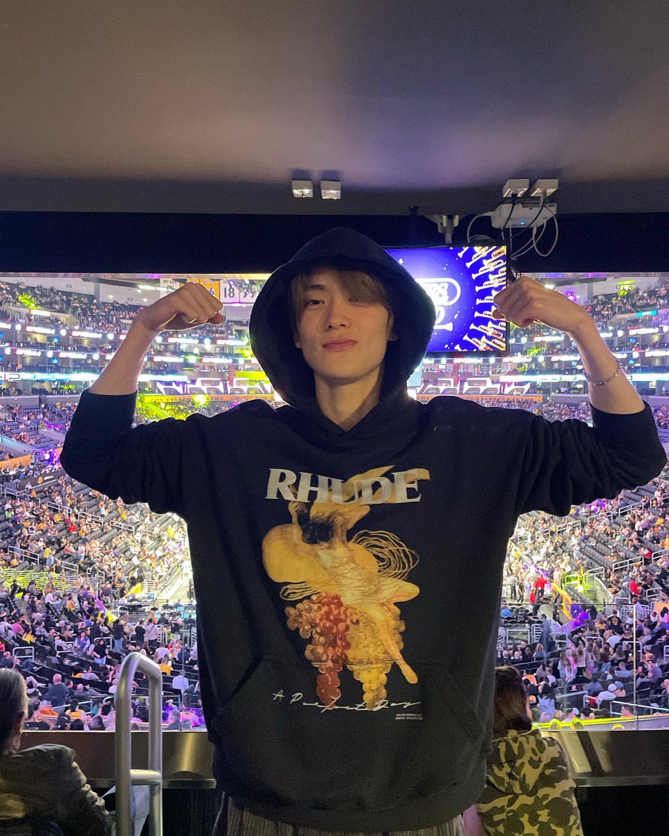 dropped so many people in my life this year I feel like Uber now lmao yaaas #slay