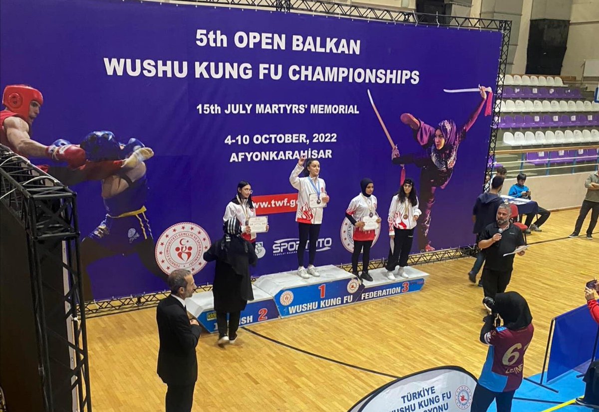 Fuhuş, tecavüz, kara para aklama, cinayet, tecavüz, hırsızlık… vb bunca şeye şakşakçılık; Bozkurt hareketine dil uzatmak öyle mi ? Sizin boyunuz posunuz batsın bu dünyanın en dibine.