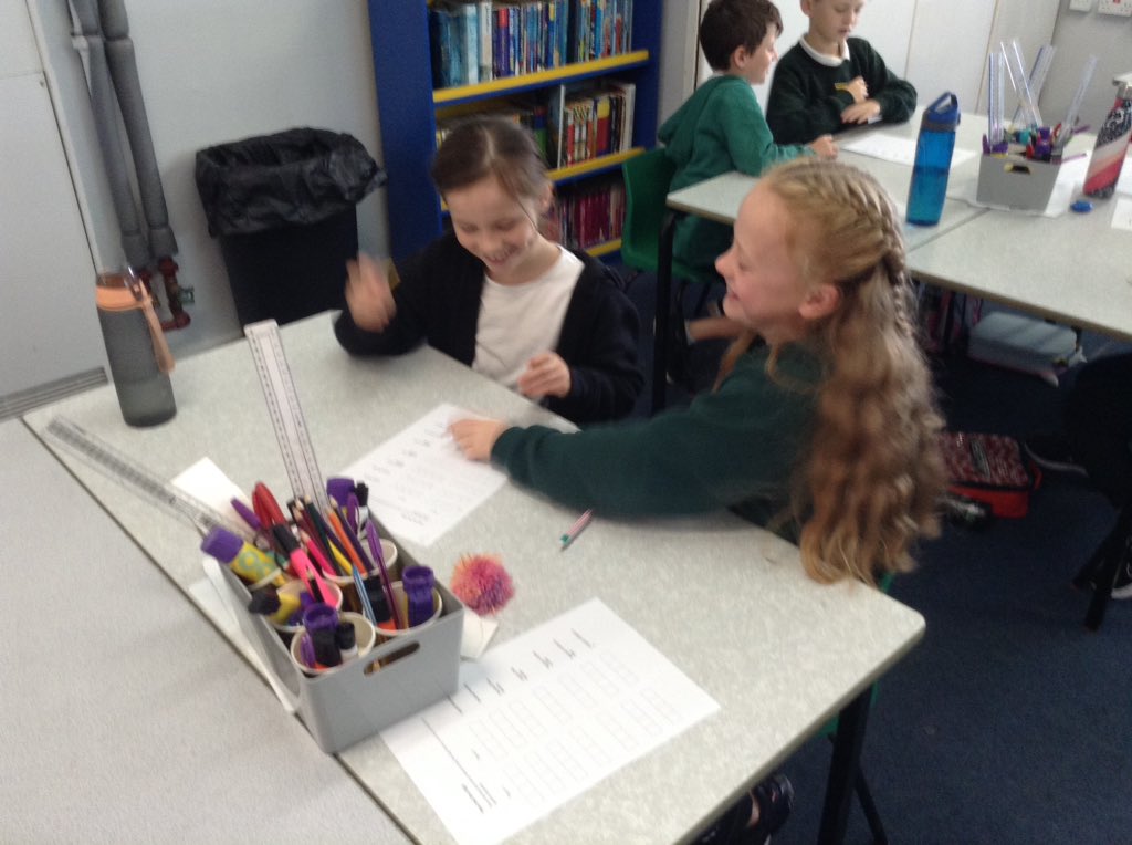 greenleasps's tweet image. Wren Class enjoying a place value dice game in maths. #competition #mathsks2
