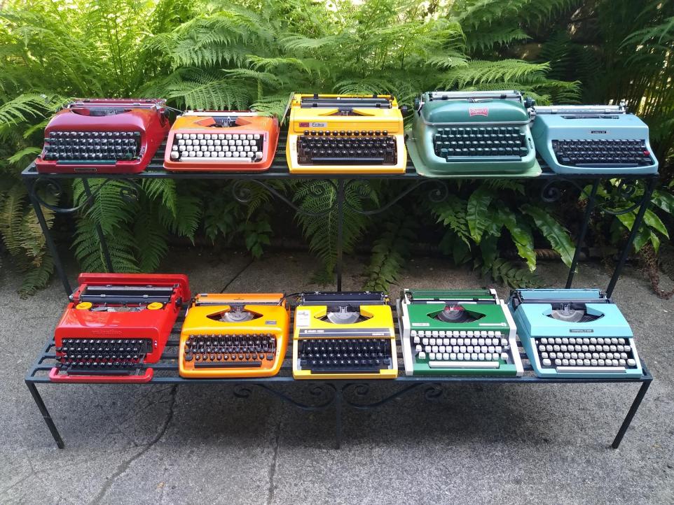 This Saturday we're hosting Totally Typewriters!
A display of over 80 machines from the 1900's to the 1980's. Interesting models from office to ultraportable plus working machines for you to try! 
More info below:
clarkefoley.org.uk/calendar/366/t…