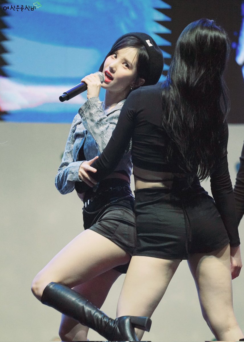 으나으나~💖💕
#은하 #EUNHA #비비지 #VIVIZ_LOVEADE #viviz #여신은곧신비 #221008 #청춘커피페스티벌 #러브에이드 #LOVEADE <a href="/VIVIZ_official/">VIVIZ</a>