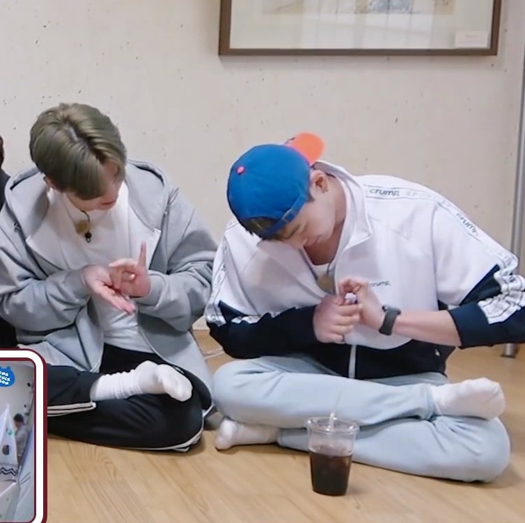 Hourly_Showki's tweet photo. Today's Showki 

#showki #션견 #햄션 #ชยอกี #ショギ https://t.co/CiSF3xrfR8