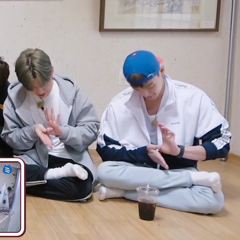 Hourly_Showki's tweet photo. Today's Showki 

#showki #션견 #햄션 #ชยอกี #ショギ https://t.co/CiSF3xrfR8