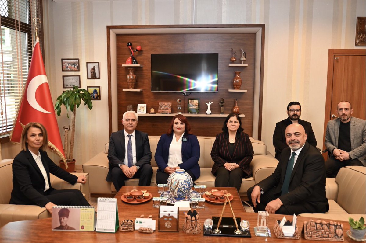 Nevşehir Valisi Becel, Baro Başkanlığı’na hayırlı olsun ziyaretinde bulundu
<a href="/nevsehirvalilik/">T.C. Nevşehir Valiliği</a> <a href="/AvMuratboz/">Murat Boz</a> 
lalehaber.com/vali-becel-bar…