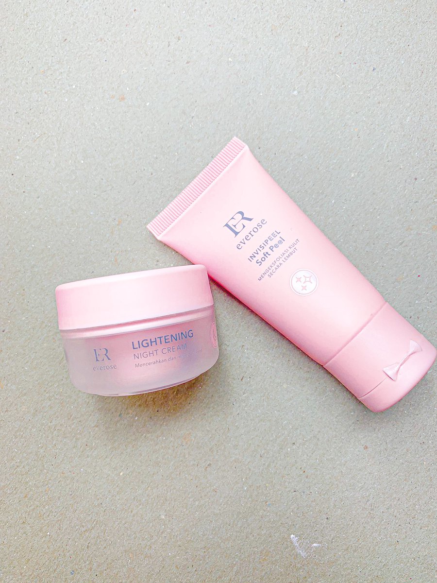 Dchangeskincare's tweet photo. Siapa yang malas skincare malam?
Aku juga kadang malas nih skincare malam, apalagi kalau sudah ngantuk.
Tapi tenang, aku punya simpel skincare yang membersihkan kulit kamu serta bikin kulit lembab.
#racuninskincare #Everose #MudahkanJalanCantikmu #SimpleSkincare https://t.co/ovL16iRiQr