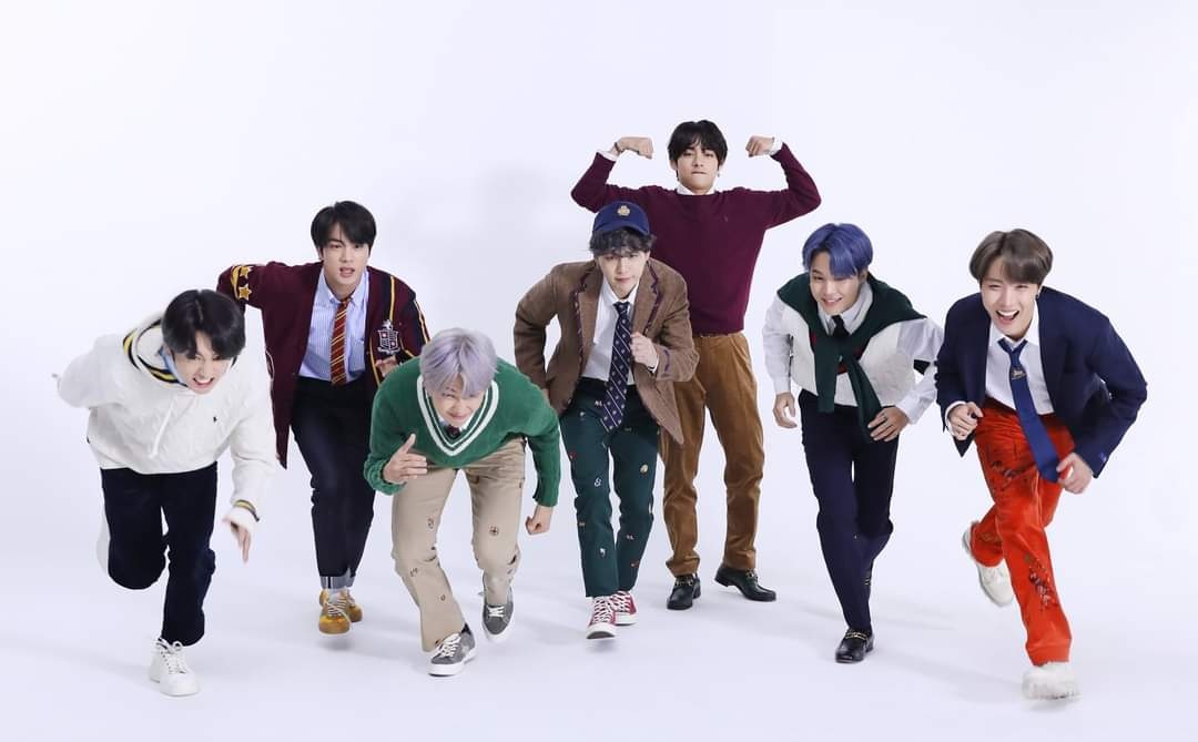 tanseok's tweet photo. 10. whose birthday is closer to yours?
seokjin: dec 4th
yoongi: march 9th
hoseok: feb 18th
namjoon: sept 12th
jimin: oct 13th
taehyung: dec 30th
jungkook: sept 1st https://t.co/vJbnz7Mz1F