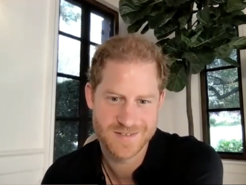 byetwit's tweet photo. WTF Princess Meghan
DROP THE SKIN CARE ROUTINE NOW!!
Prince Harry out her on  Queen Lilibet and King Archie's internet glowing

#TheGlowOfLove https://t.co/8Uta9qV5hz